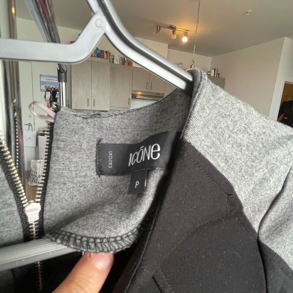 Cute dress - Picture 2 of 4